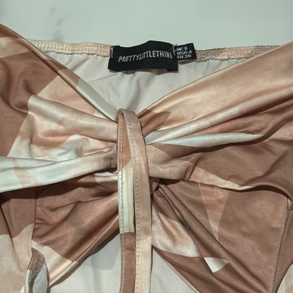 Cute cutout dress from pretty little thing 🤎 - Picture 7 of 7